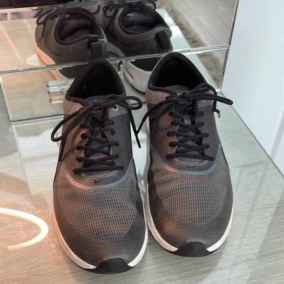 Nike Shoes - Nike Air Max Thea